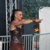 Jonglage enflammé, spectacle de rue